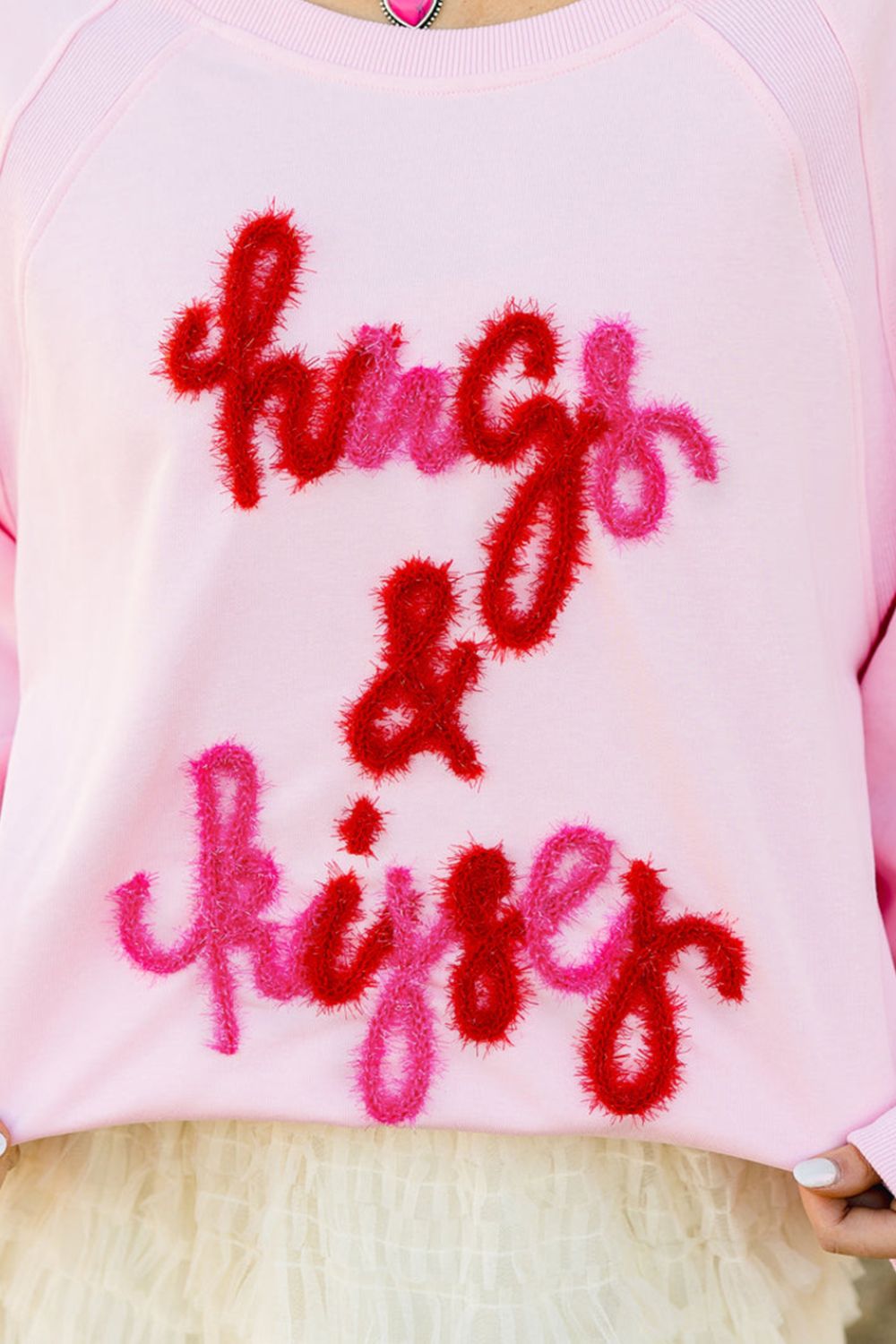Valentine’s Day HUG AND KISSES Round Neck Sweatshirt Trendsi