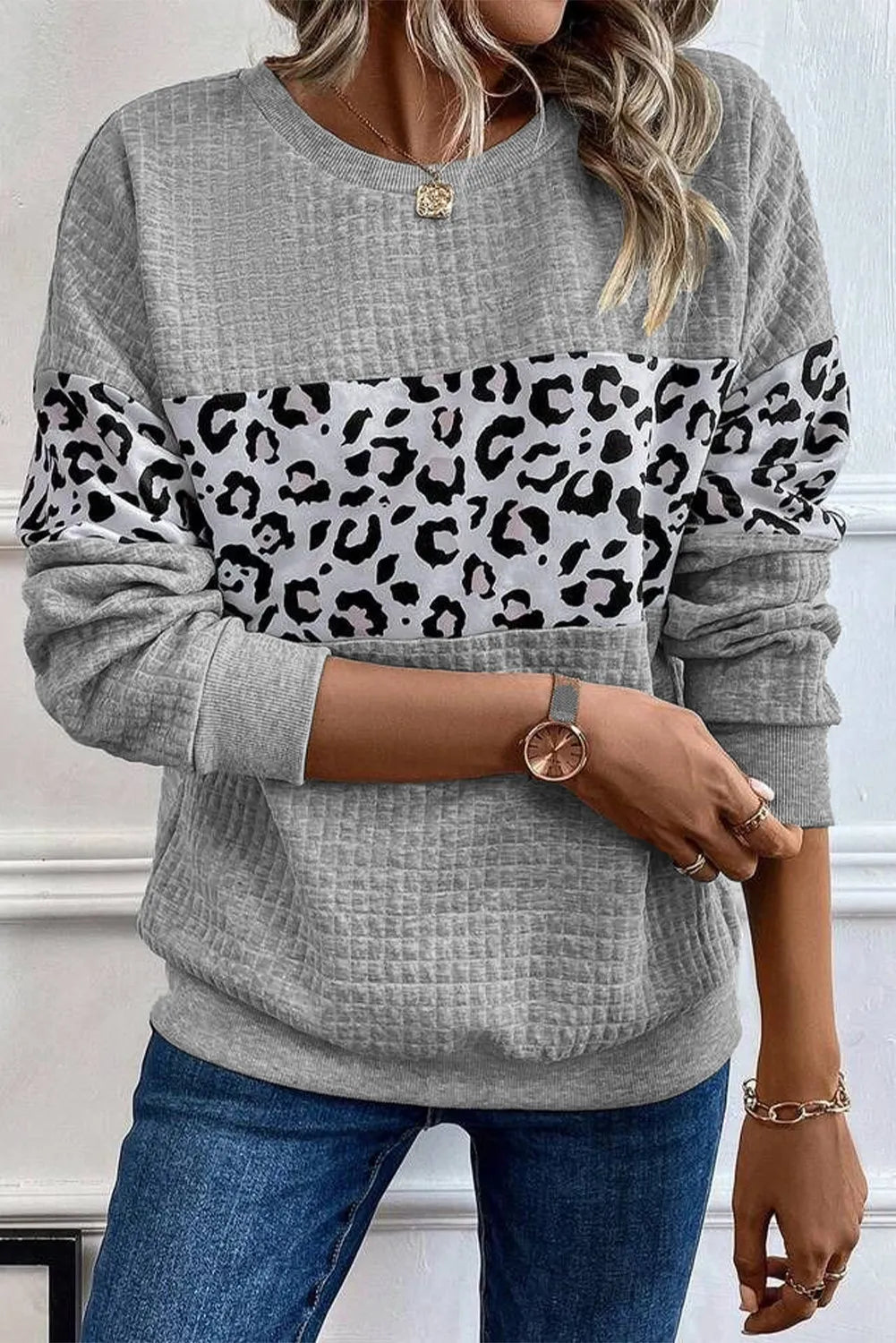 Leopard Round Neck Long Sleeve Sweatshirt